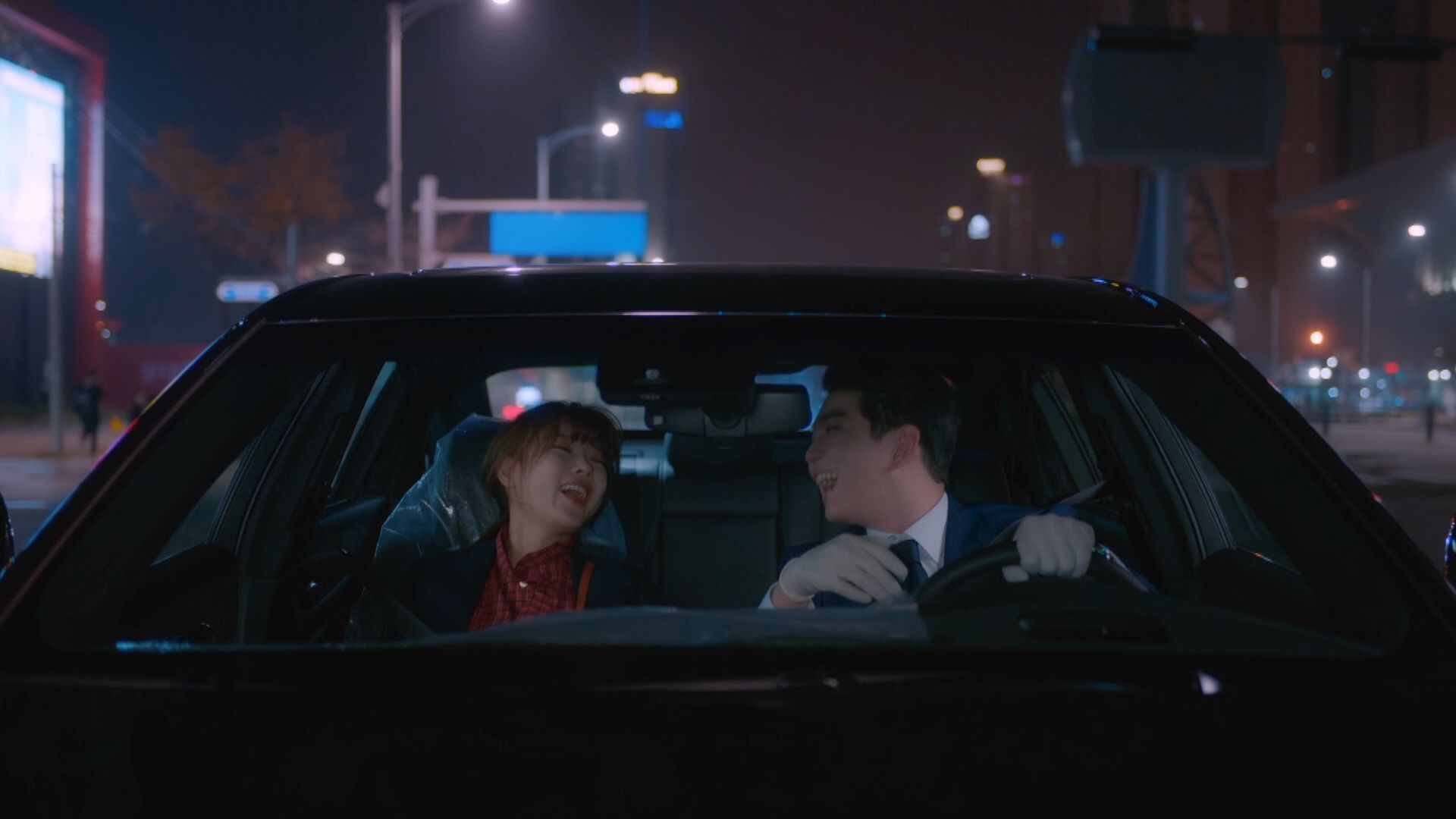 鈞相嗌救命 裕貞車上欲嘔又止 花生時間